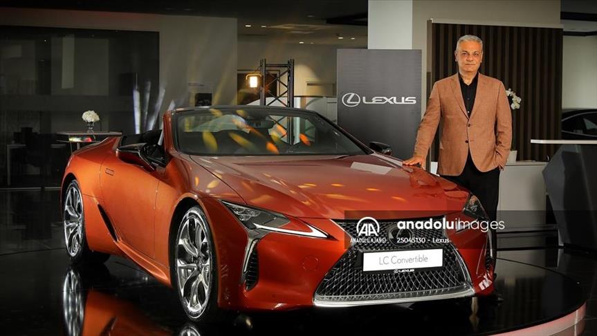 Lexus, üstü açılan otomobili "Lexus LC 500 Convertible"ı Türkiye'de satışa sundu