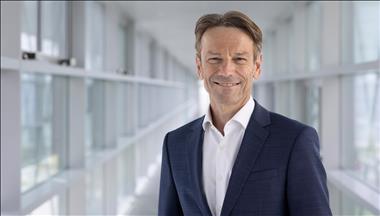 Opel'in yeni CEO'su Uwe Hochgeschurtz olacak