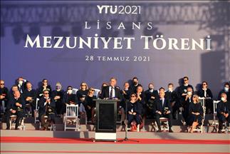 Turkcell Genel Müdürü Erkan, YTÜ'de yeni mezunlarla buluştu