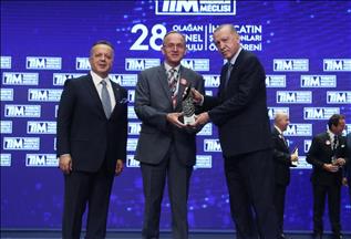 Toyota Otomotiv Sanayi Türkiye'ye ihracat şampiyonu ödülü