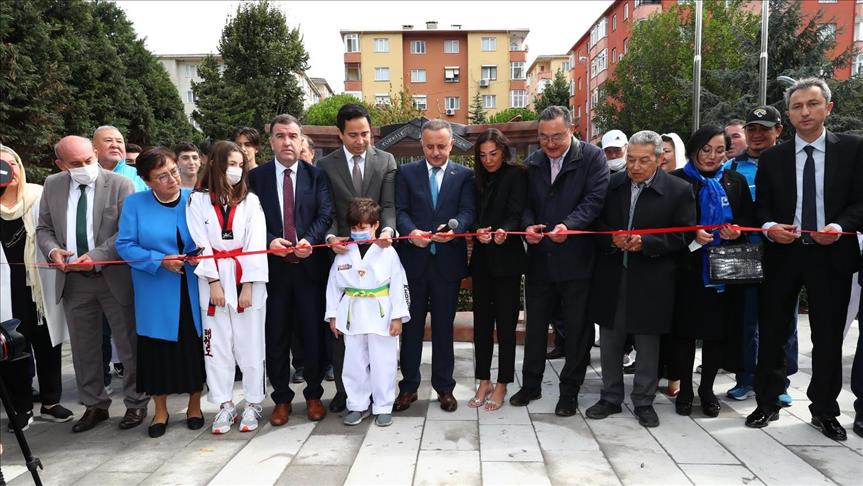 Bağcılar'da "Mustafa Öztürk Türk Kazak Kardeşlik Parkı" açıldı