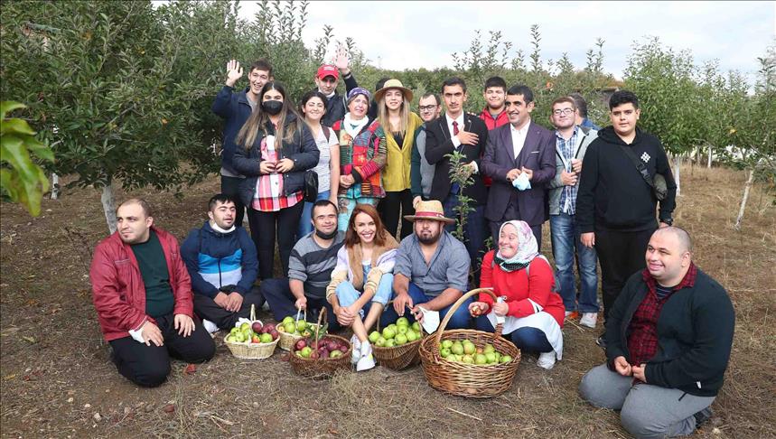 Bağcılar Belediyesi Engelliler Sarayı öğrencilerinin biyodinamik tarım heyecanı