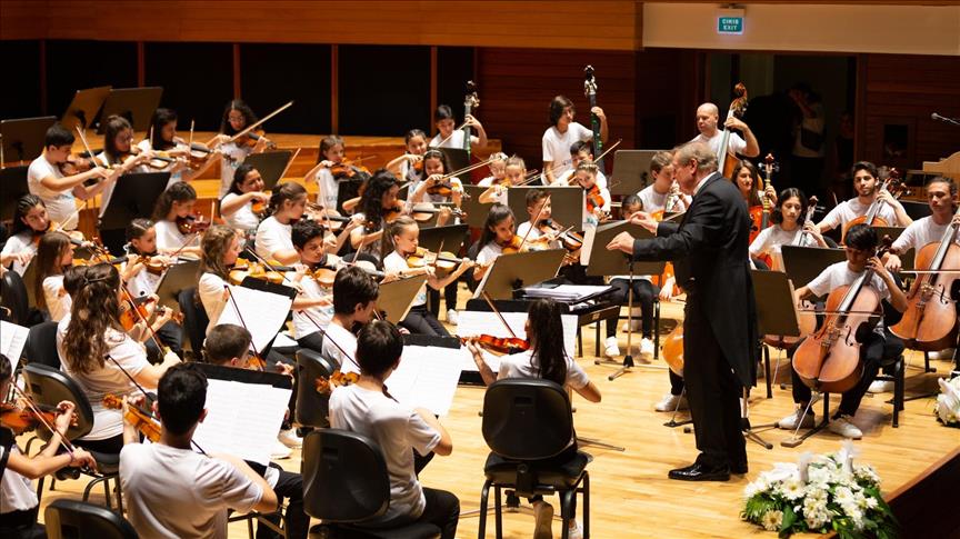 Yorglass Barış Çocuk Senfoni Orkestrası çocukların eğitimi için çalacak