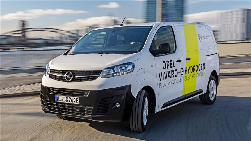 Opel'in yeni nesil ticari aracı Vivaro-e HYDROGEN, ilk filo müşterisiyle buluşuyor