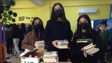 İTÜ ETA Vakfı Doğa Koleji öğrencilerinden 20 bin kitap bağışı