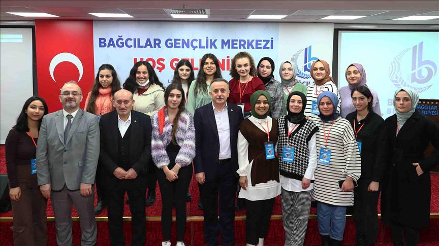Bağcılar Belediye Başkanı Çağırıcı, 10 ilden üniversite öğrencilerini konuk etti