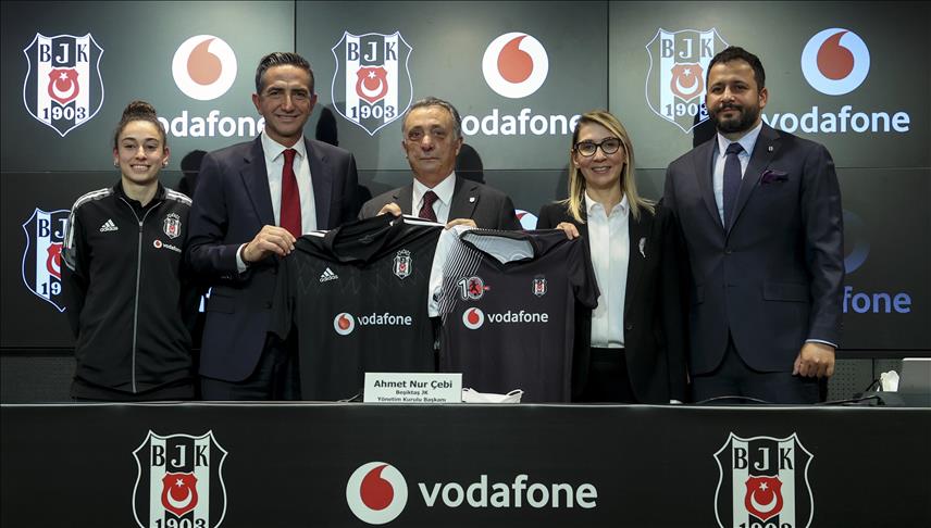 Beşiktaş Kadın Futbol Takımı, Vodafone ile sponsorluğu bir yıllığına uzattı