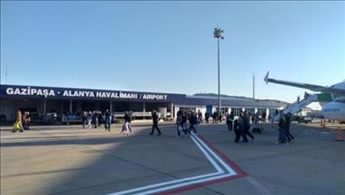 Gazipaşa-Alanya havalimanı Vilnius’dan gelen ilk uçuşlarını karşıladı
