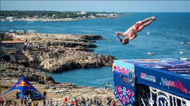2022 Red Bull Cliff Diving Dünya Serisi Boston’da start alacak