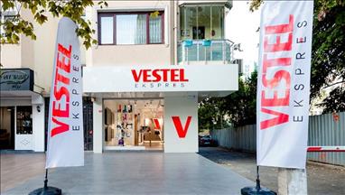 Vestel, Antalya'da yeni ekspres mağaza açılışını tüketiciyle kutluyor