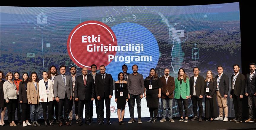 Vehbi Koç Vakfı, İş Bankası'nın Etki Girişimciliği Programı tamamlandı