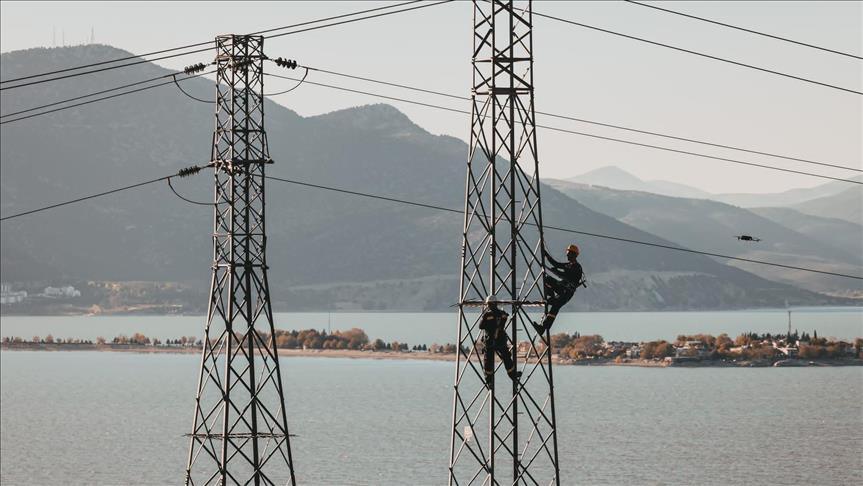AEDAŞ'ın Isparta'ya yapılan yatırımlarıyla yeraltı kablo oranı yüzde 67'yi geçti 