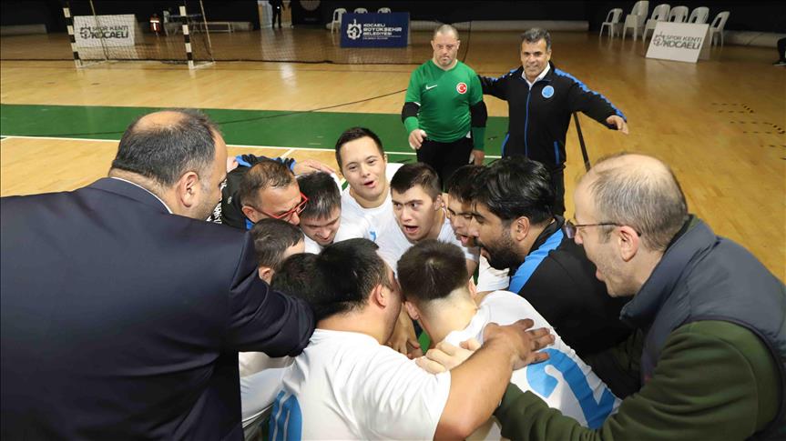 Bağcılarlı sporcular, "Down Sendromlular Futsal Türkiye Kupası"na galibiyetle başladı