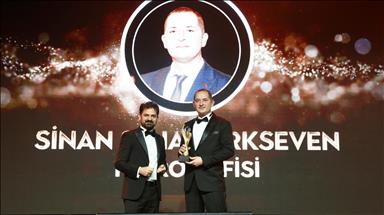 Petrol Ofisi CMO'su Sinan Seha Türkseven'e "Altın Lider" ödülü verildi