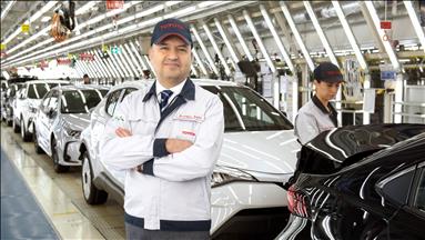 Toyota'nın şarj edilebilir otomobili Yeni C-HR Türkiye'de üretilecek