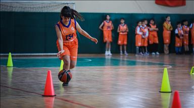 Enerjisa Üretim ve Güler Legacy, 200 öğrenciye basketbol eğitimi verdi