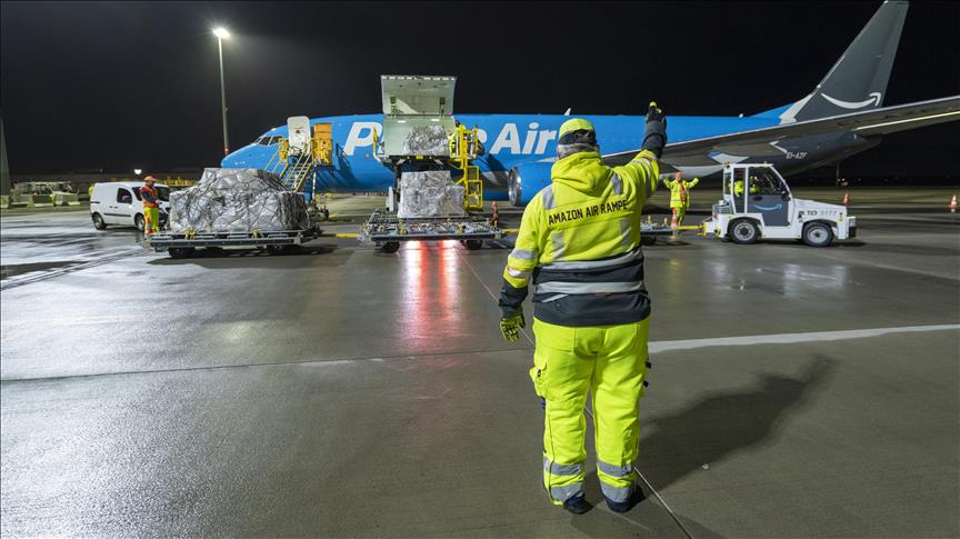 Amazon, Amazon Air kargo uçaklarıyla Türkiye’ye ek yardım malzemeleri ulaştırdı