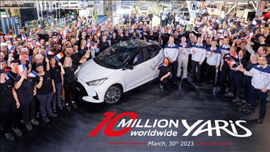 Toyota Yaris 10 milyonluk satış adediyle "efsane" otomobillerden oldu