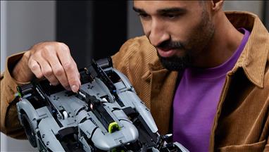 LEGO Technic Peugeot  otomobil seti, 1 Mayıs'ta satışa çıkıyor
