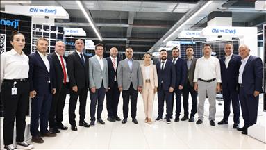 Sanayi ve Teknoloji Bakanı Mehmet Fatih Kacır, CW Enerji'yi ziyaret etti