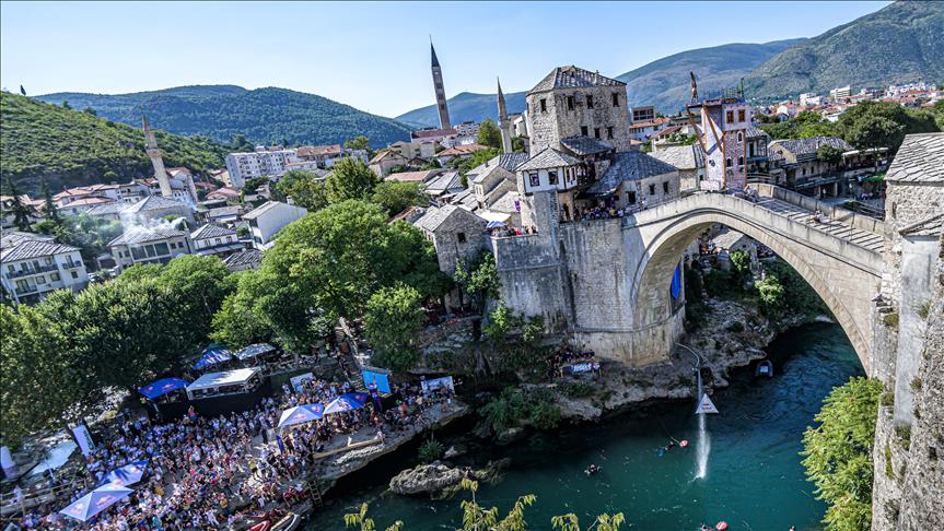 Mostar Köprüsü'nde Red Bull Cliff Diving heyecanı yaşandı