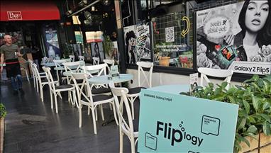 Samsung Galaxy Z Flip5, Flip Cafe’de ziyaretçilerini bekliyor