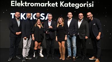Teknosa, ALFA Awards'ta "Yılın Tüketici Markası" ödülü aldı