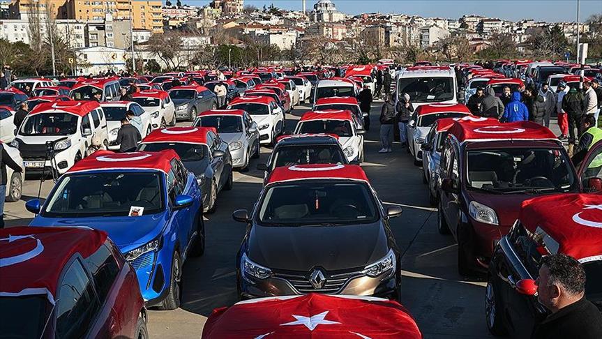 Martı çalışanları ve sürücüleri Yenikapı'da terörü lanetledi