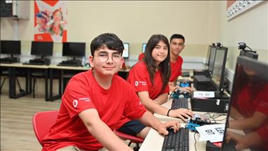 Vodafone Vakfı ve Habitat Derneği'nden gençler için yapay zeka eğitimi
