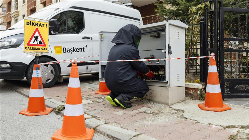 Toroslar ve Başkent EDAŞ kesintisiz elektrik için yatırımlarını sürdürüyor