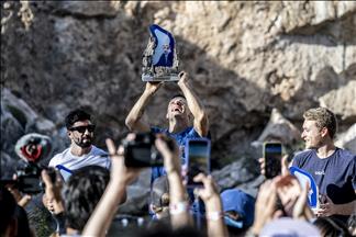 Red Bull Cliff Diving 2024 Atina'da başladı