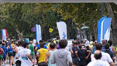 Huawei, İstanbul Maratonu'nda sporculara performanslarını takip etme imkanı sundu