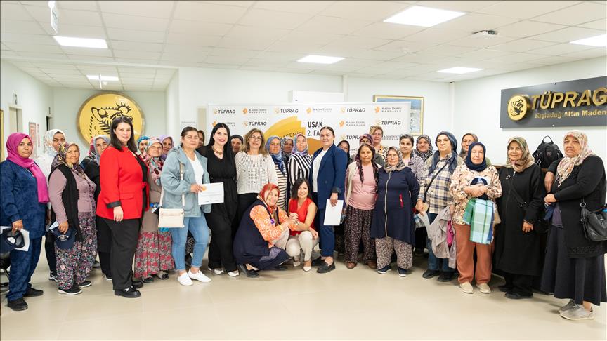 Üreten Kadınlar Güçlü Yarınlar projesinin ikinci fazı Uşak'ta başladı