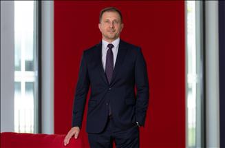 Akbank büyük dil modeli çözümleriyle aylık 1,3 milyon belgeyi işliyor