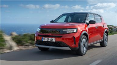 Opel Frontera aile dostu çözümler ve kullanım çeşitliliği sunuyor