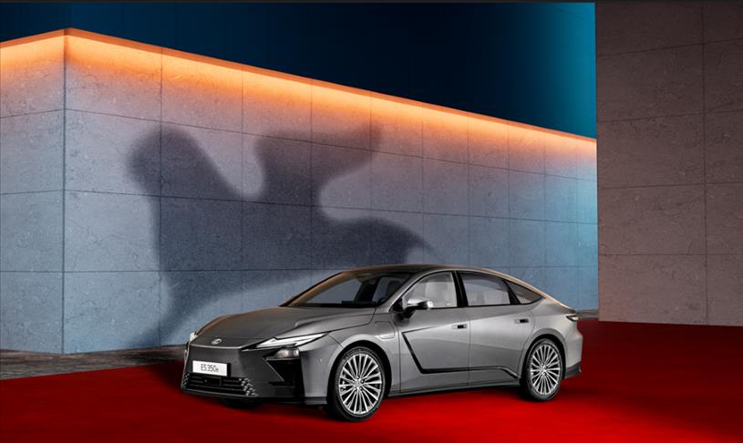 Lexus Venedik'te elektrikli araç modellerini sinema dünyasıyla buluşturacak