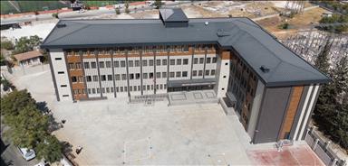 Erdemoğlu Holding'den eğitim ve kültüre 700 milyon liralık yatırım
