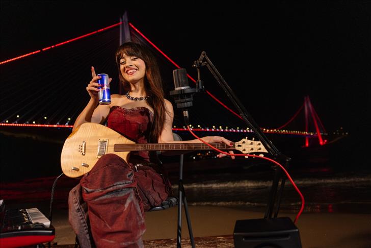 Red Bull 60 Seconds'ın yeni konuğu Melis Fis oldu