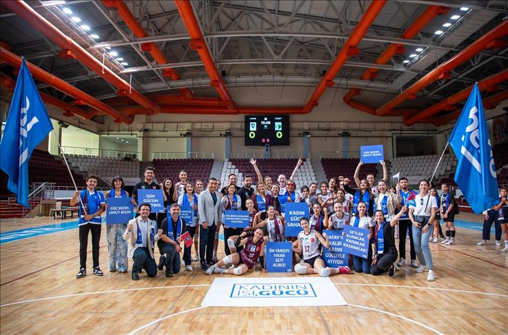 Beko'dan arsaVev Hatay Kadın Voleybol Takımı'na destek