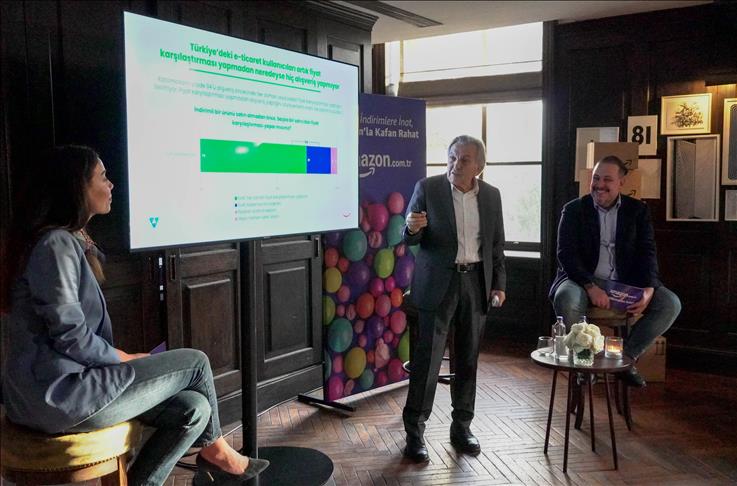 Amazon "indirim dönemlerinde müşterilerinin en çok güvendiği online perakendeci" oldu