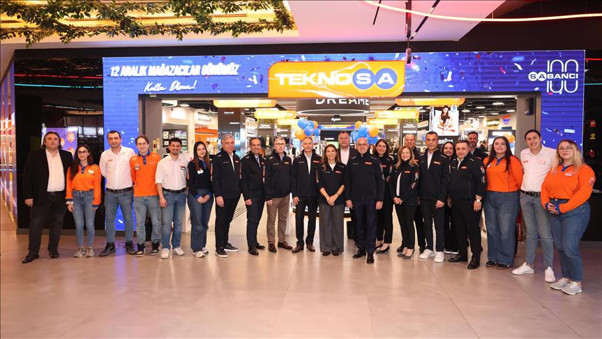 Teknosa Mağazacılar Günü'nü çalışanlarıyla kutladı