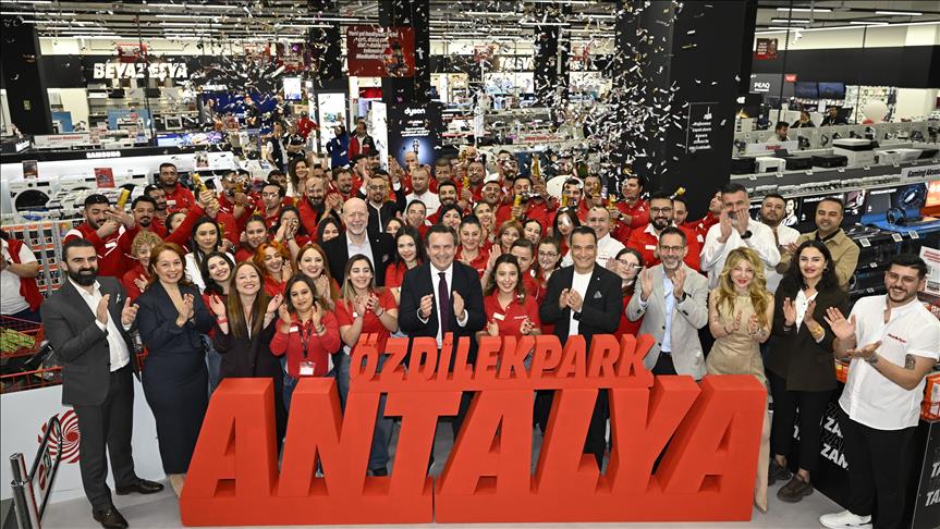 MediaMarkt yeni mağazasını Antalya'da açtı 