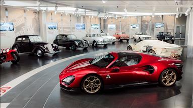 Alfa Romeo'nun 33 Stradale modeli müzeye geri dönüyor