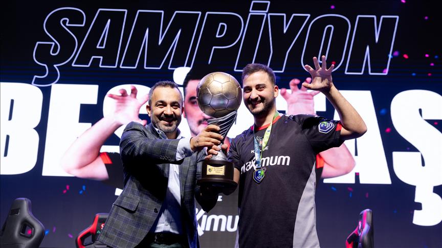 Yaay eTürkiye Kupası'nda şampiyon Beşiktaş