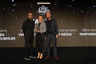 Karaca "The ONE Awards"tan 3 ödülle döndü