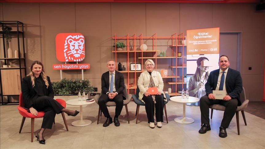 ING Türkiye'nin desteklediği Dijital Öğretmenler Projesi "dijital zeka" odağıyla yenilendi