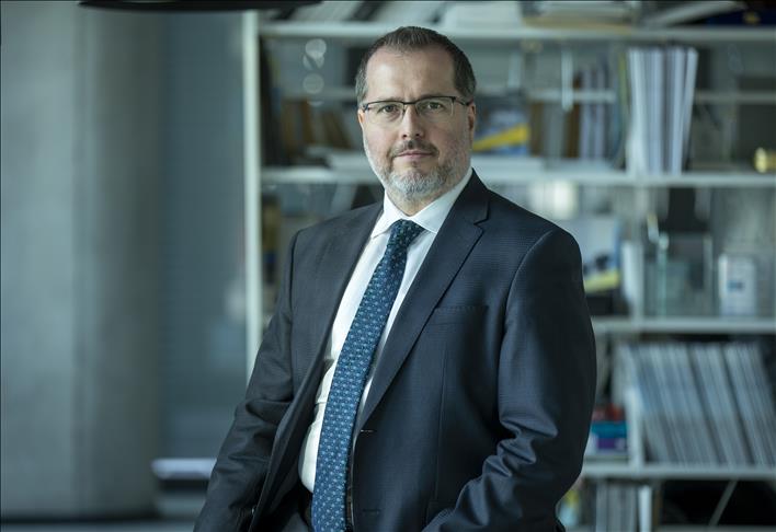 EY telekomünikasyon operatörlerini bekleyen 10 önemli riski paylaştı