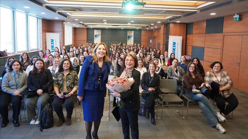Daikin Türkiye çalışanlarını Gülseren Budayıcıoğlu ile buluşturdu