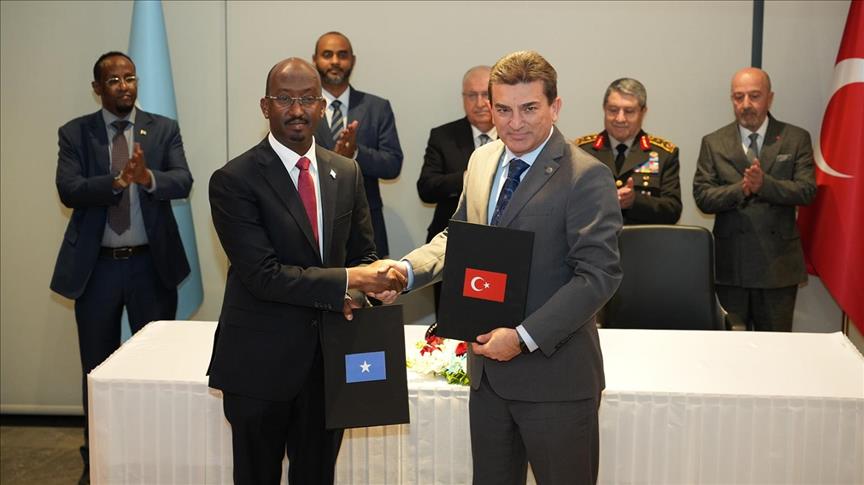 Somali uluslararası balıkçılık lisansını Türk gemisine verdi
