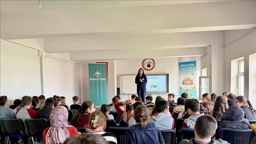 Kuveyt Türk "Girişimci Kaşif-İlk Fikrim" eğitimleriyle Muş'ta öğrencilerle buluştu